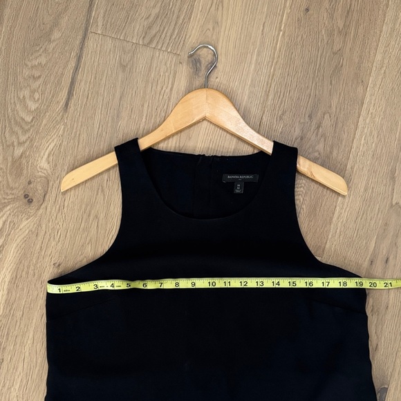 Banana Republic Two-Tone Black and White Tank Top - Picture 7 of 7